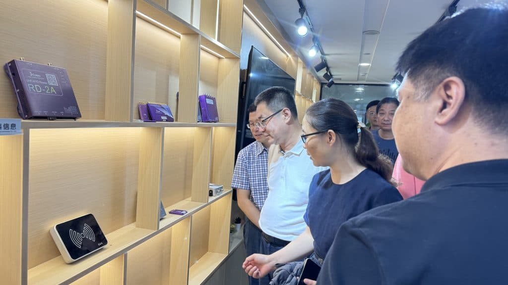 斯科信息与安徽工程大学领导深入交流，合作基地正式揭牌（images 9）