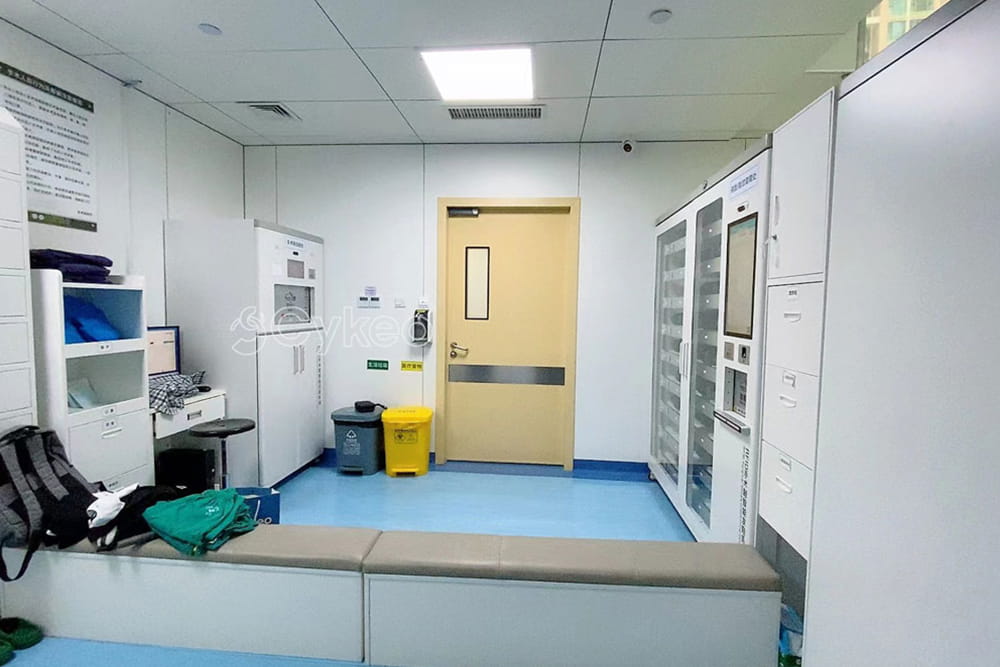 如何正確使用RFID手術(shù)衣鞋回收柜？